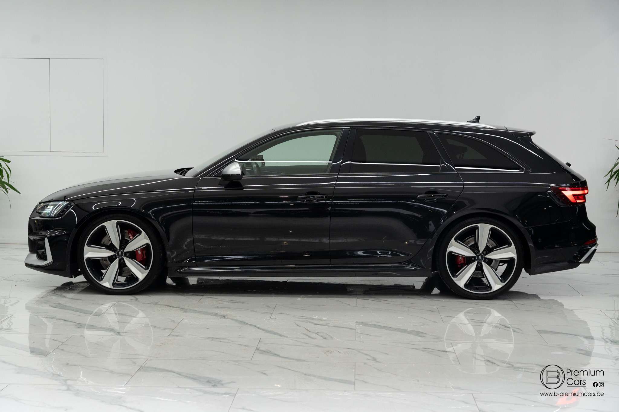 Audi RS4 Avant Quattro Exclusive! Swiss Spec! ACC, HUD, Massage!