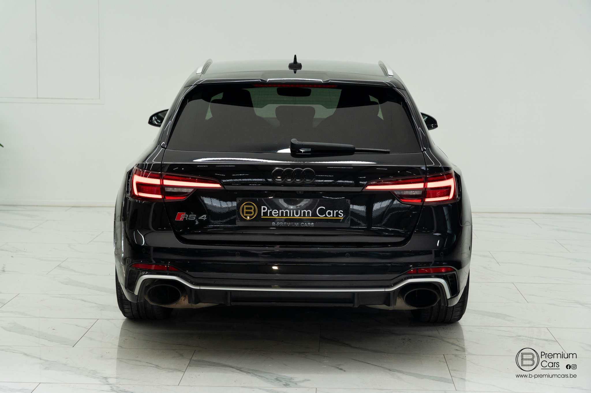 Audi RS4 Avant Quattro Exclusive! Swiss Spec! ACC, HUD, Massage!