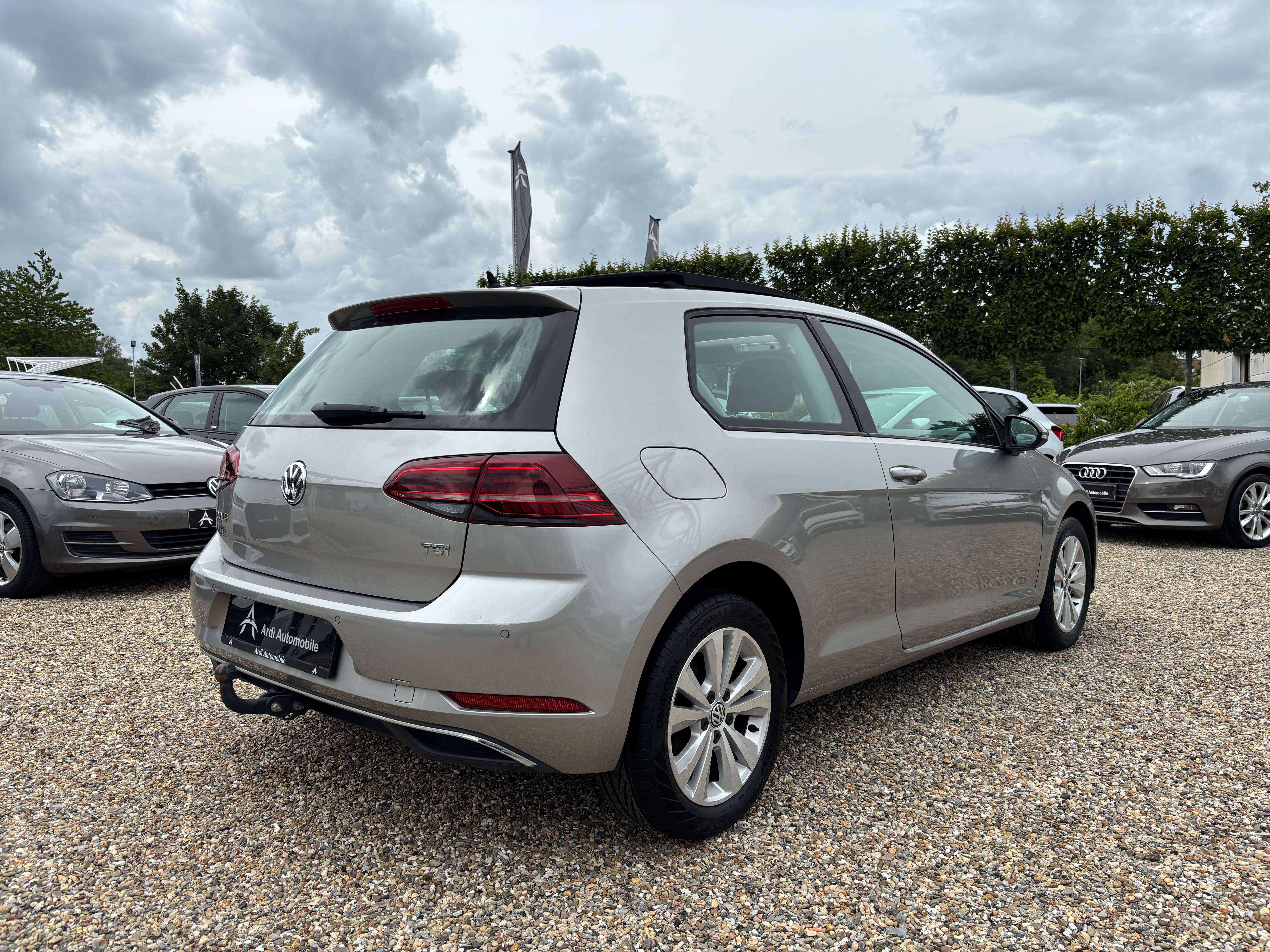 Volkswagen Golf 1.0 TSI *CARPLAY*TOIT OUV*CAMERA*ACC*1ER PROPRIO*GARANTIE*