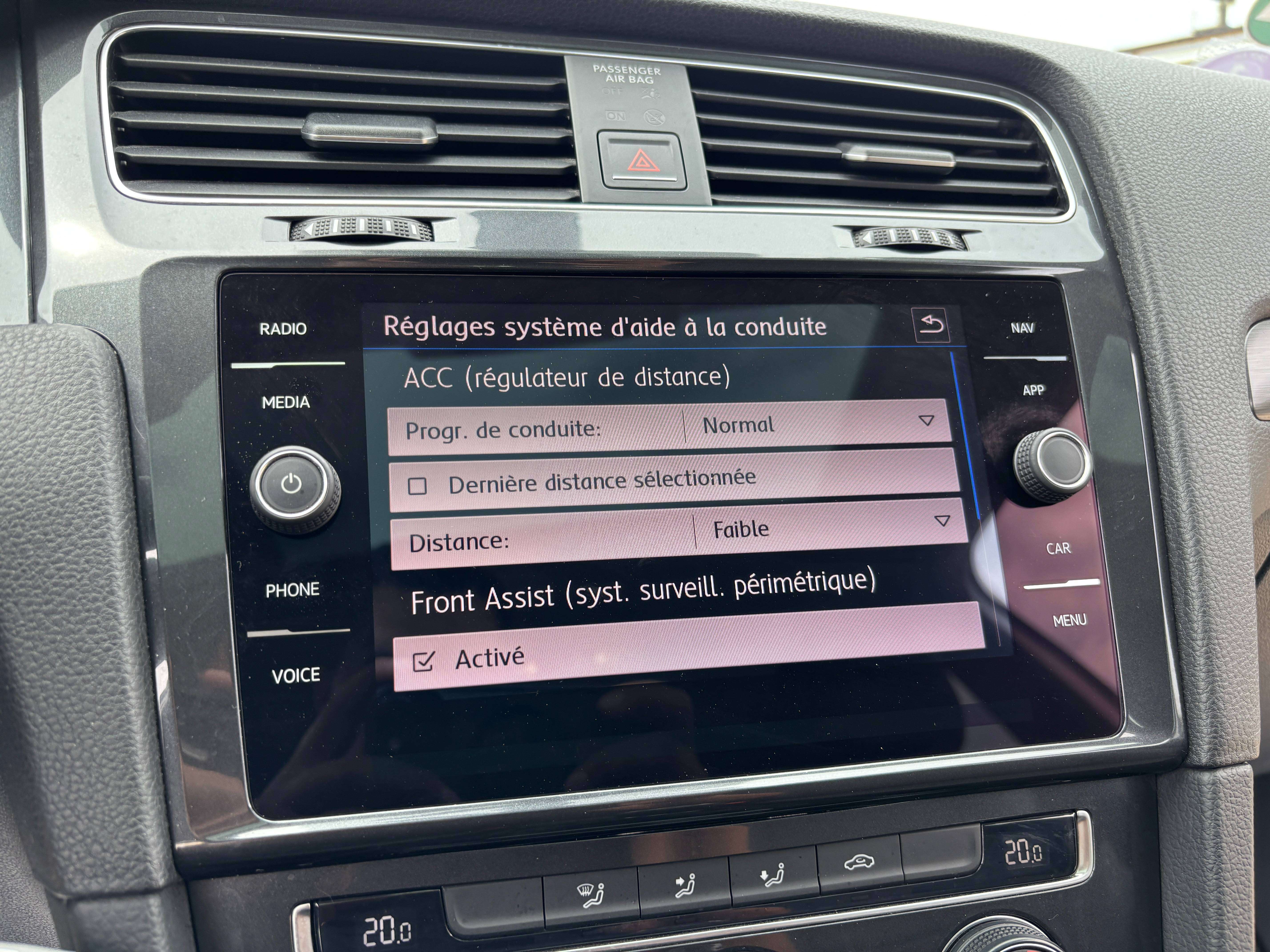 Volkswagen Golf 1.0 TSI *CARPLAY*TOIT OUV*CAMERA*ACC*1ER PROPRIO*GARANTIE*