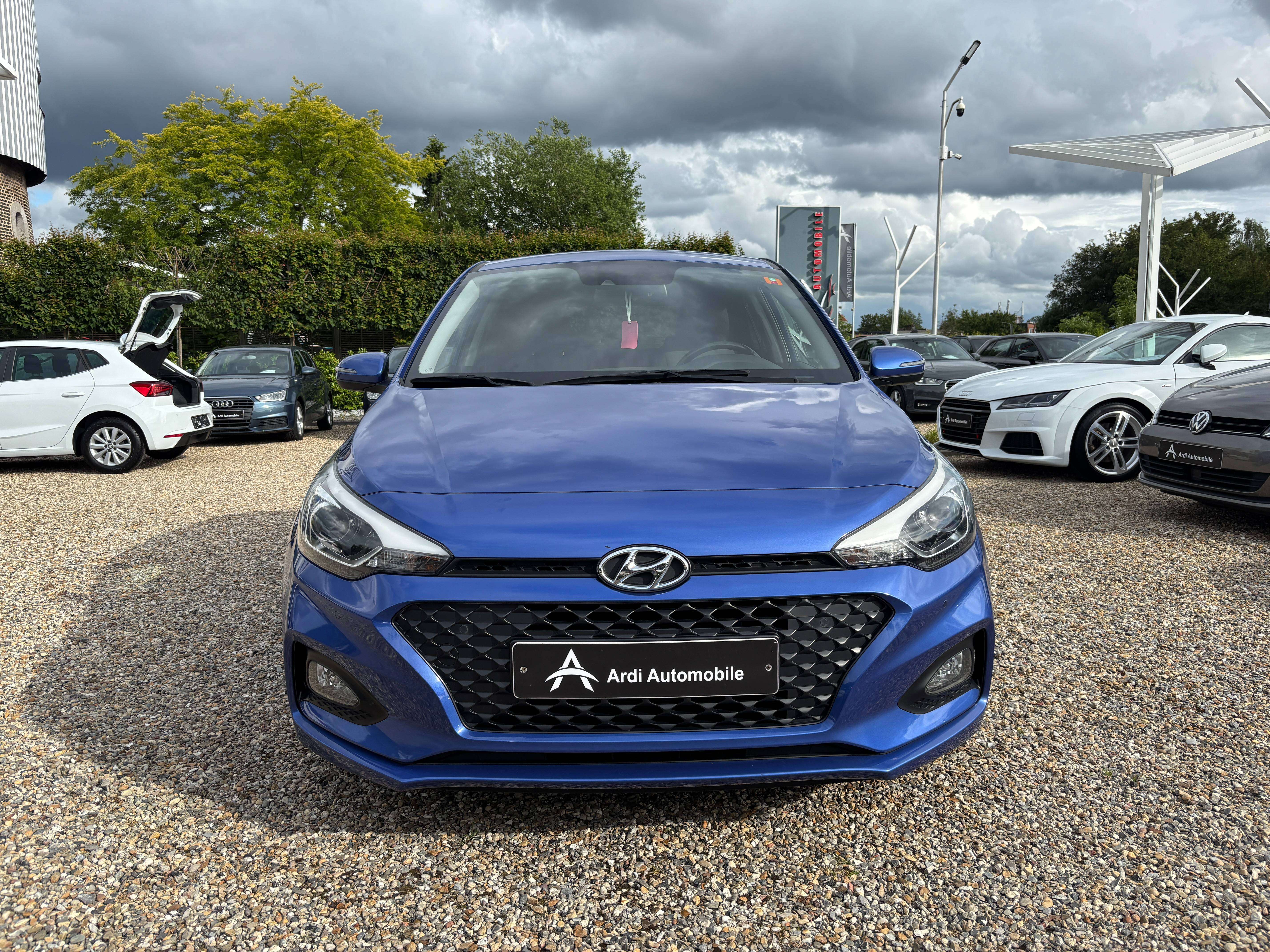 Hyundai i20 1.2i *CARPLAY*SIEGE+VOLANT CHAUFF*CAMERA*GARANTIE*