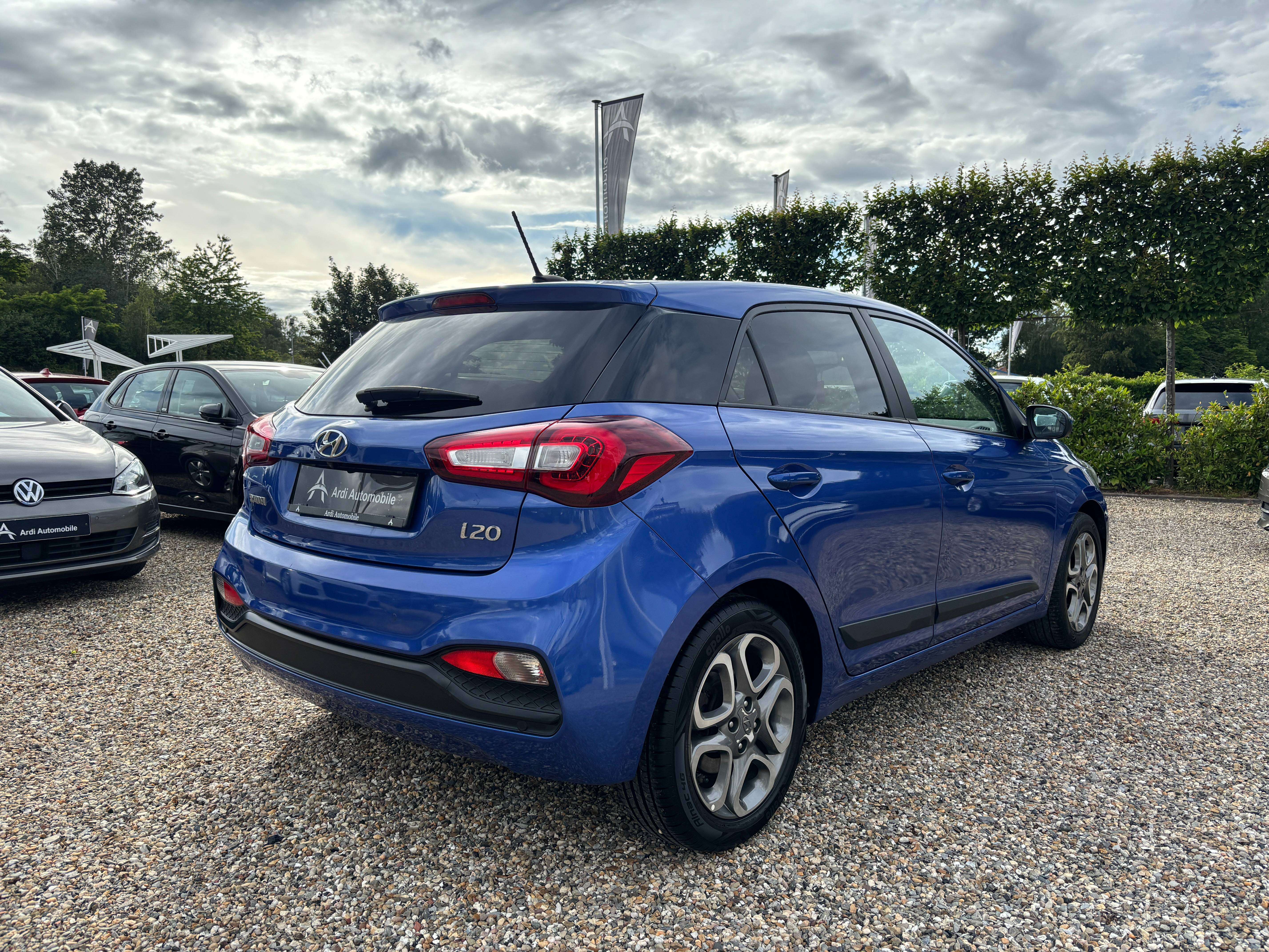 Hyundai i20 1.2i *CARPLAY*SIEGE+VOLANT CHAUFF*CAMERA*GARANTIE*