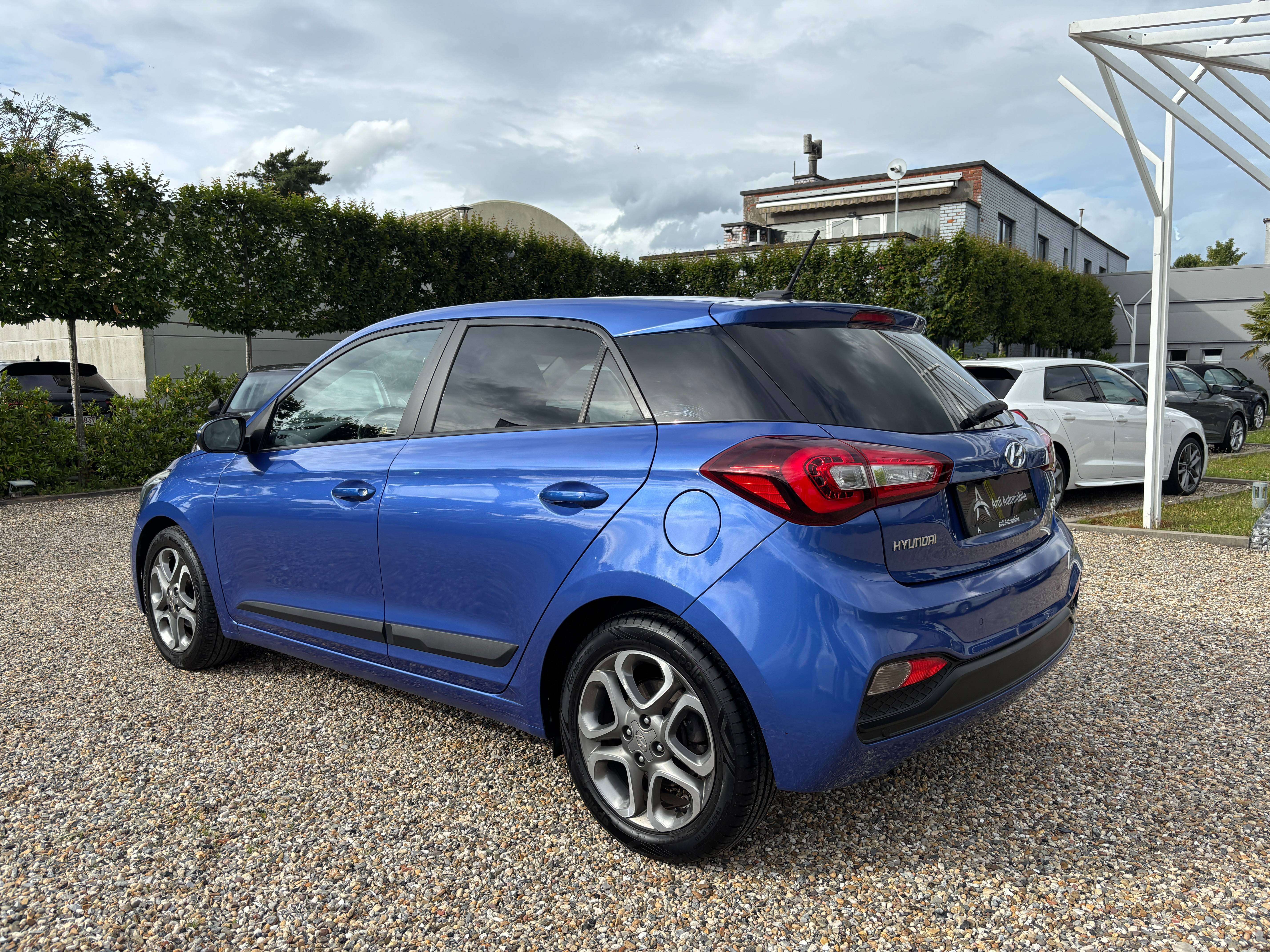 Hyundai i20 1.2i *CARPLAY*SIEGE+VOLANT CHAUFF*CAMERA*GARANTIE*