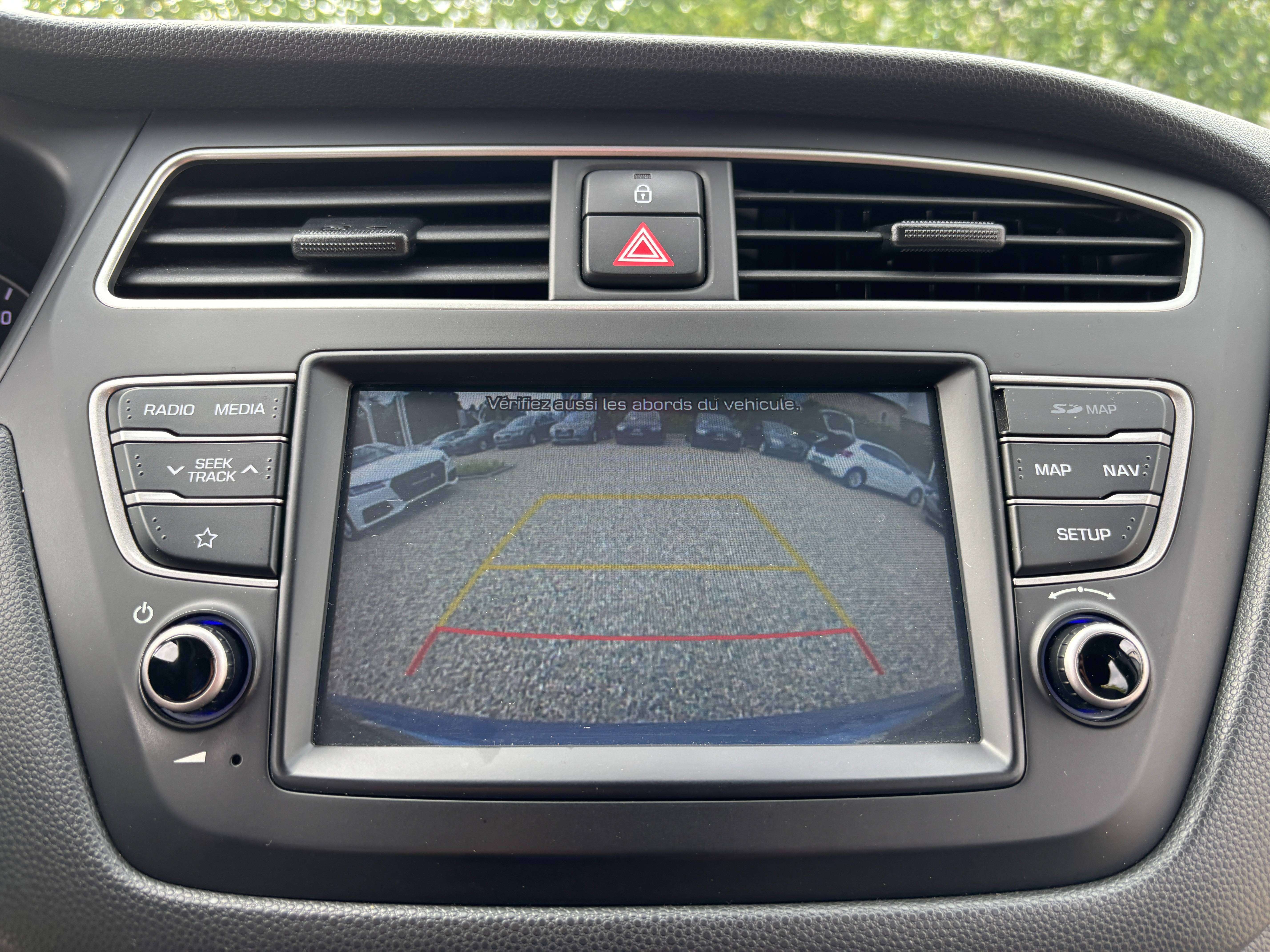 Hyundai i20 1.2i *CARPLAY*SIEGE+VOLANT CHAUFF*CAMERA*GARANTIE*
