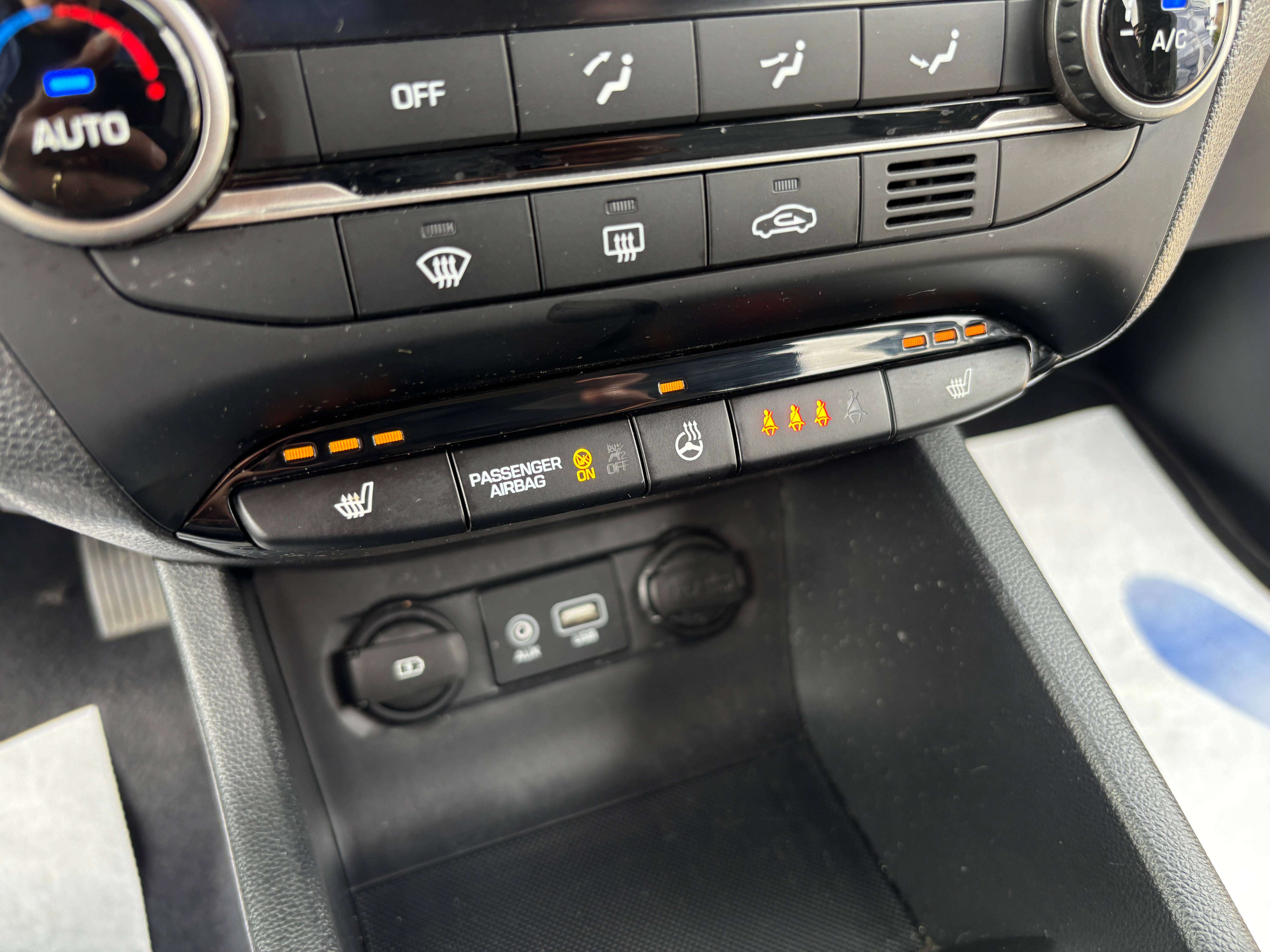 Hyundai i20 1.2i *CARPLAY*SIEGE+VOLANT CHAUFF*CAMERA*GARANTIE*
