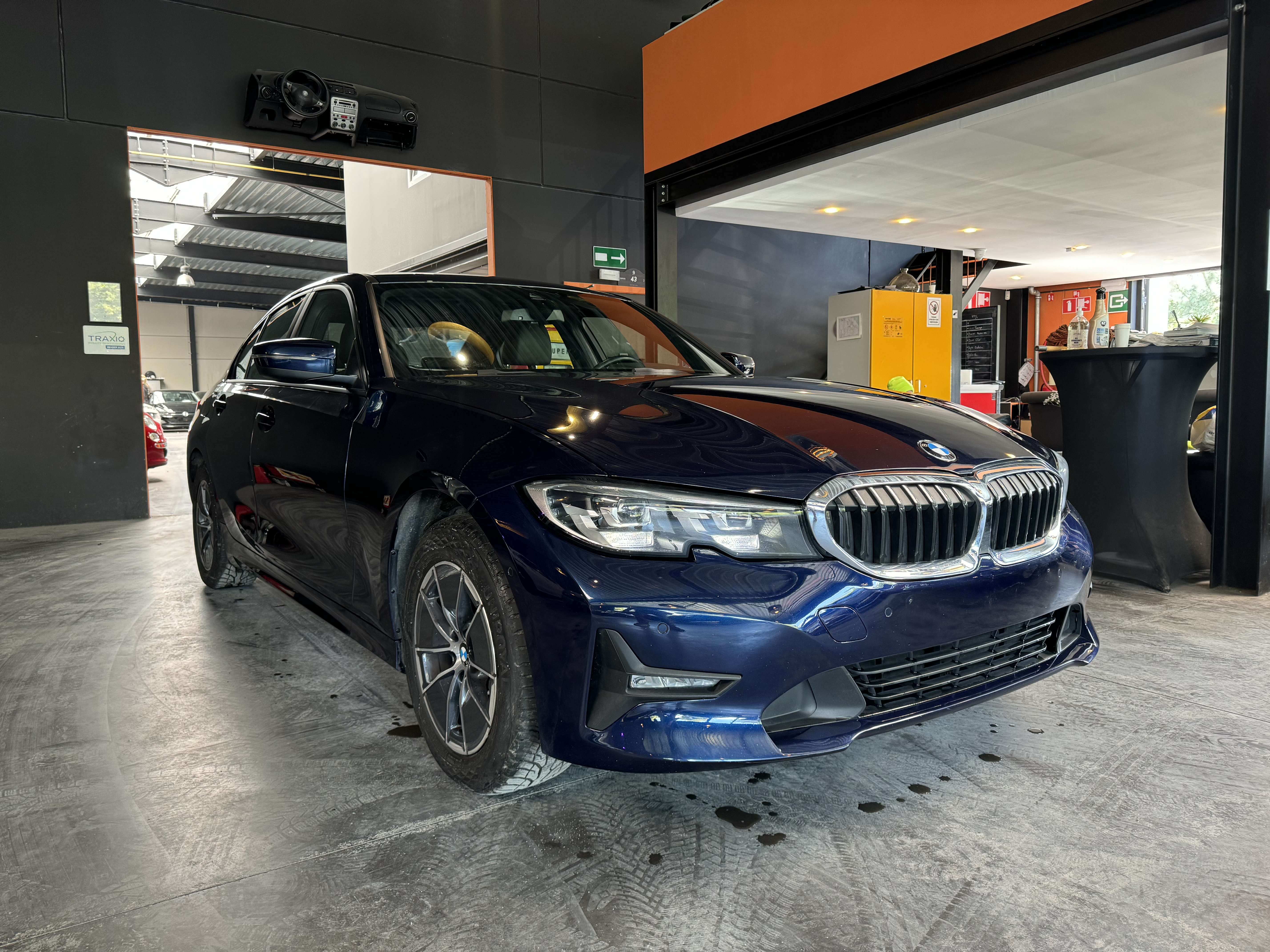 BMW 318 d - COCKPIT DIGITAL - APP/AND PLAY - EURO 6d-ISC-FCM