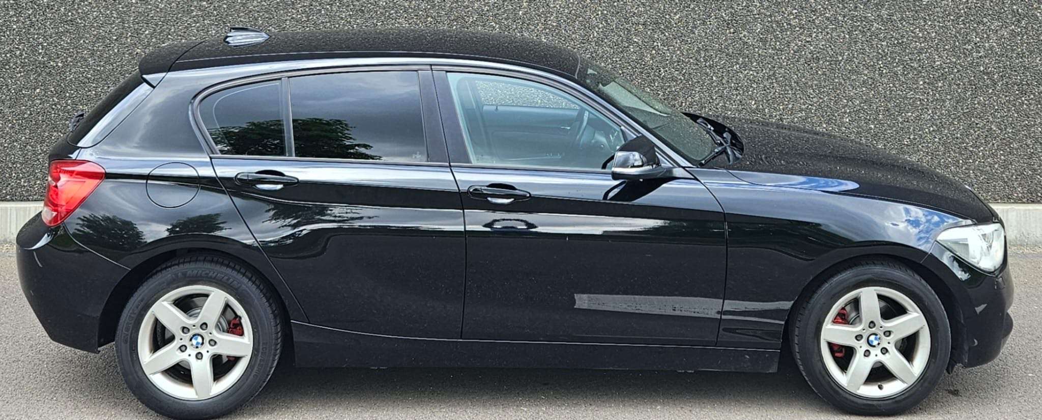BMW 116 *** PDC - Sport interior - Apple CarPlay - Airco -