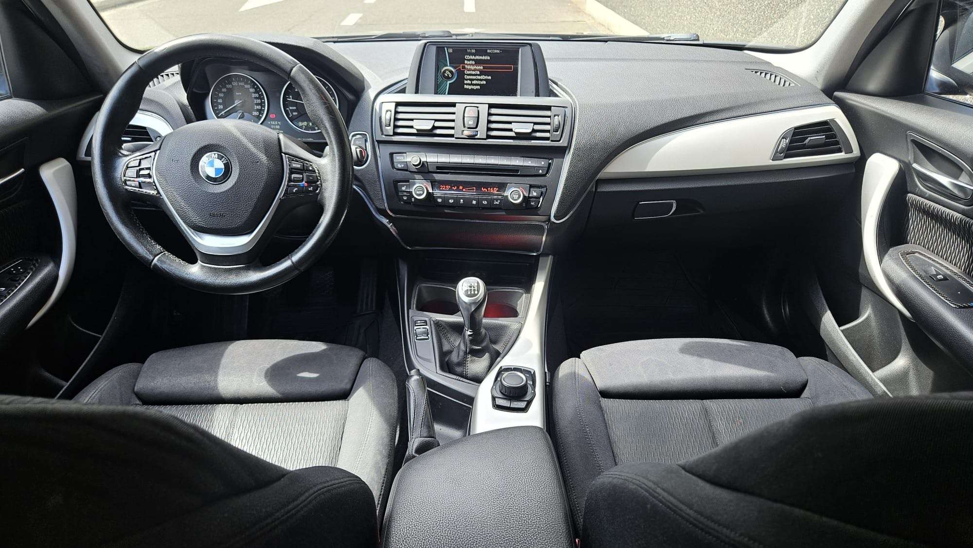 BMW 116 *** PDC - Sport interior - Apple CarPlay - Airco -