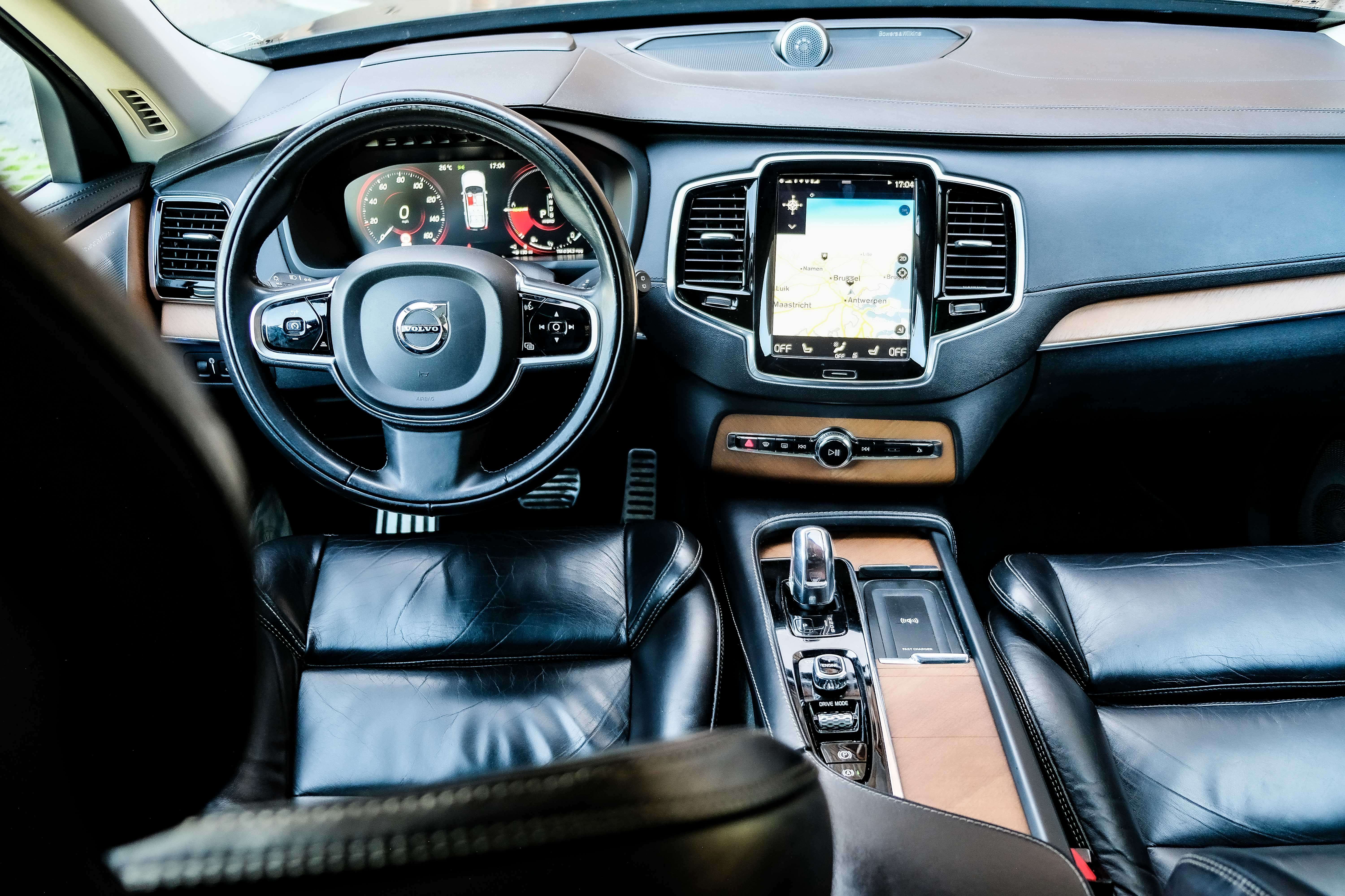 Volvo XC90 T8 Hybride 7 plaatsen Inscription Pano B&W
