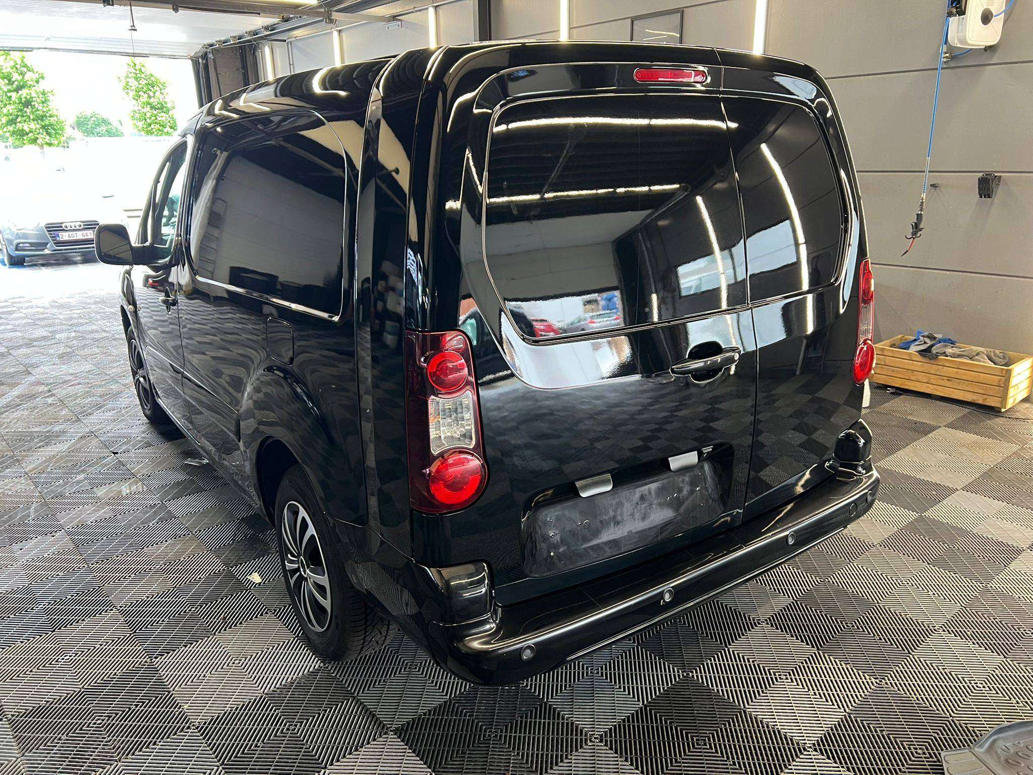 Citroen Berlingo DIESEL bj2017 5DEURS EUR6 157757KM