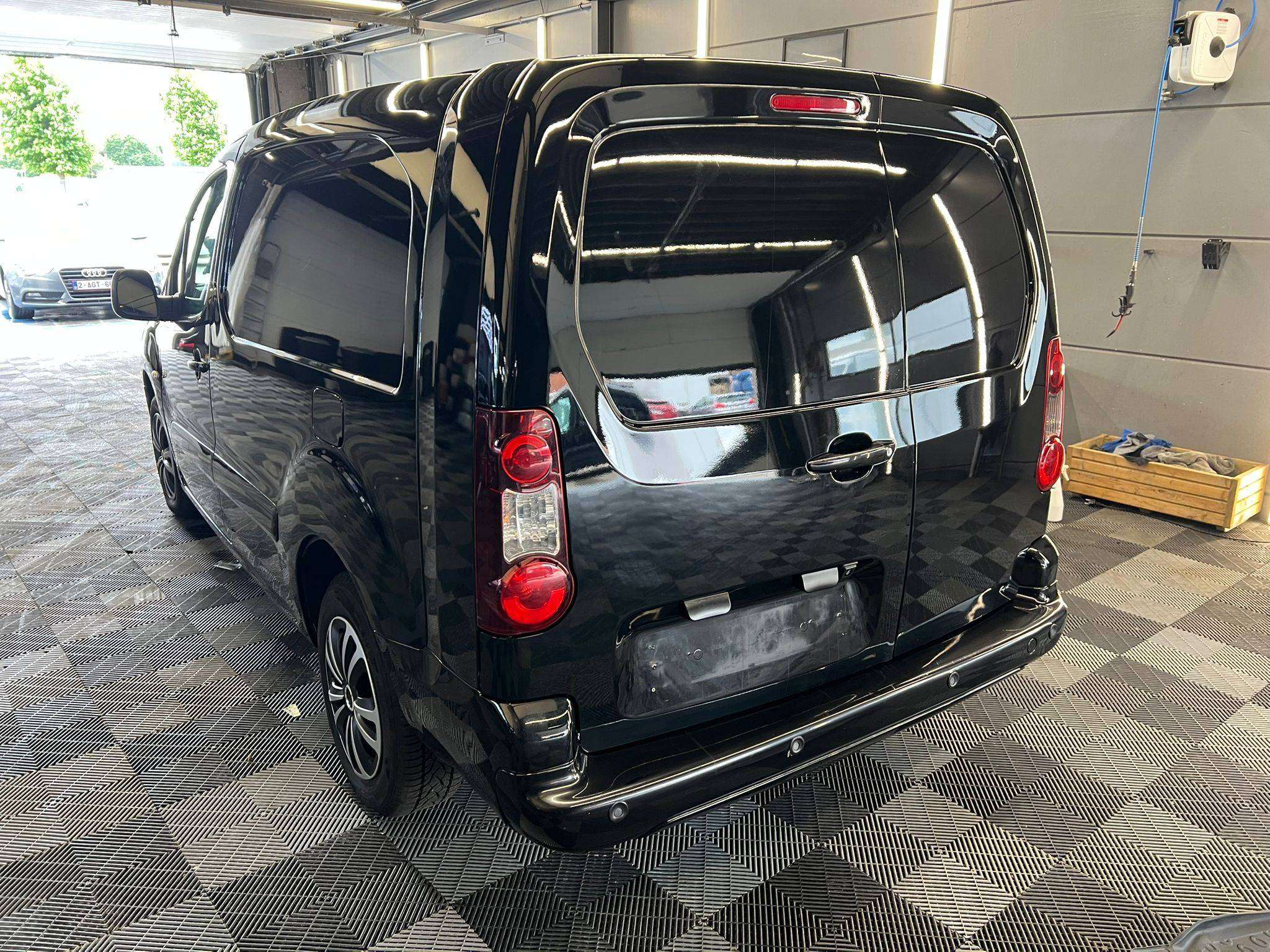 Citroen Berlingo DIESEL bj2017 5DEURS EUR6 157757KM