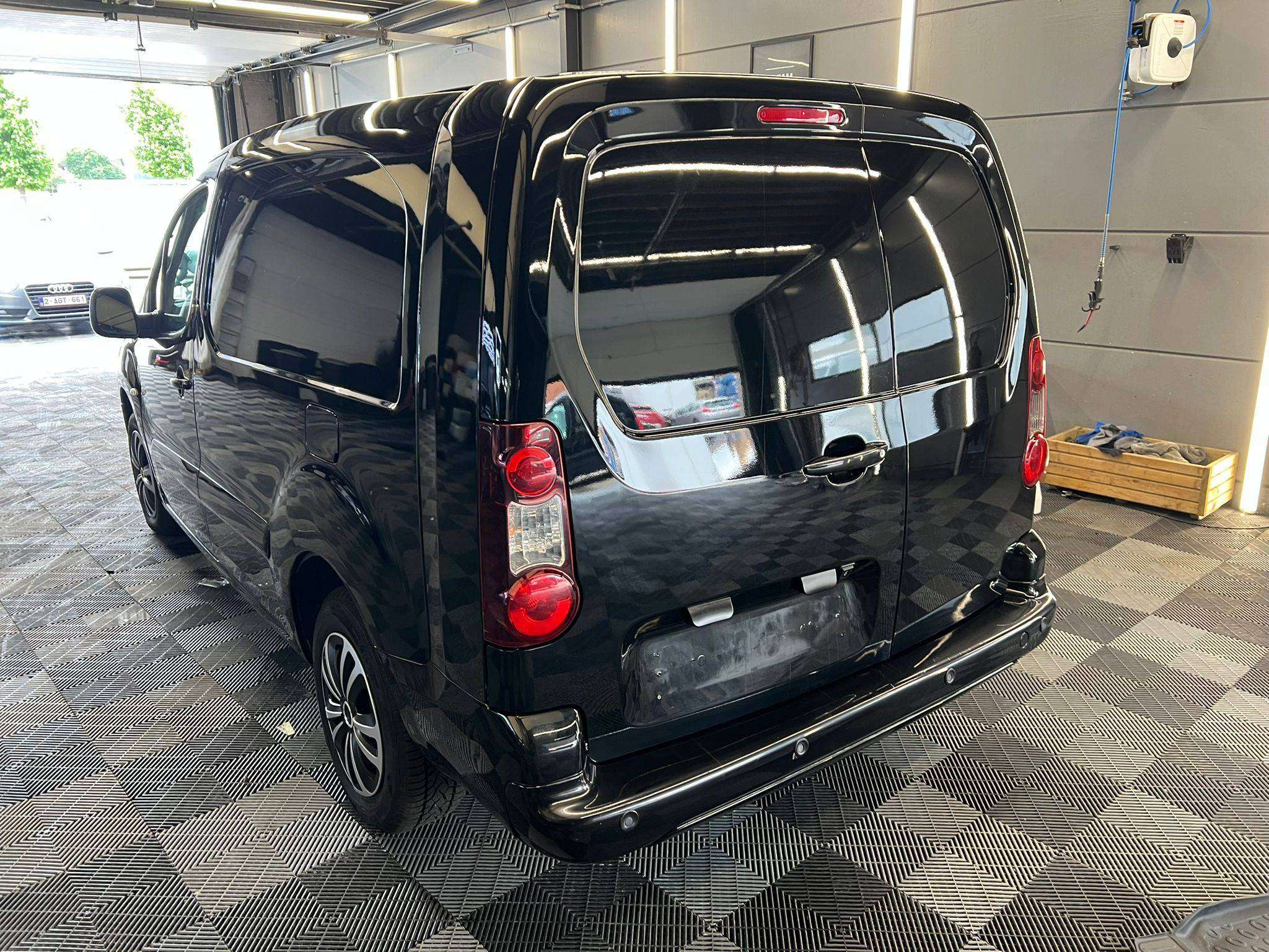 Citroen Berlingo DIESEL bj2017 5DEURS EUR6 157757KM