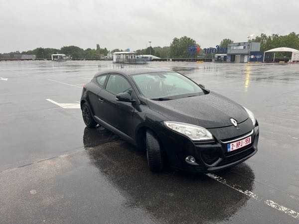 Renault Megane III COUPE 1.6 110