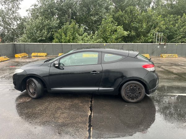 Renault Megane III COUPE 1.6 110
