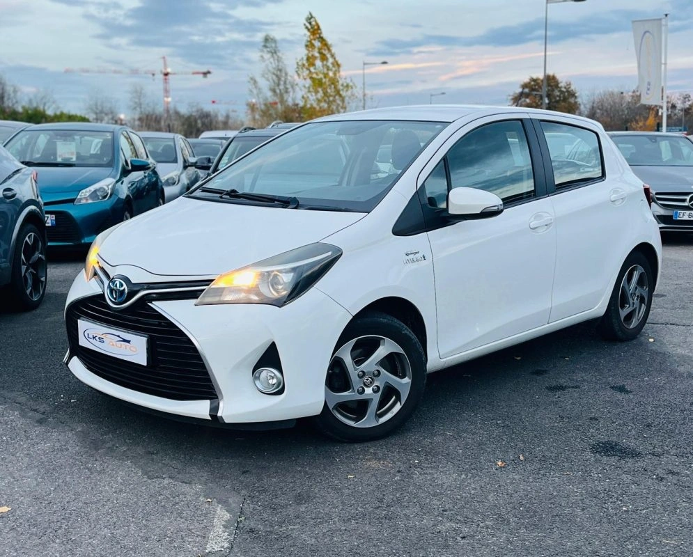 Toyota Yaris III 1.5 HYBRID 100H DESIGN EDITION