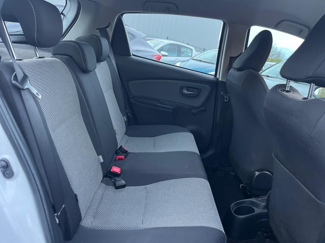 Toyota Yaris III 1.5 HYBRID 100H DESIGN EDITION