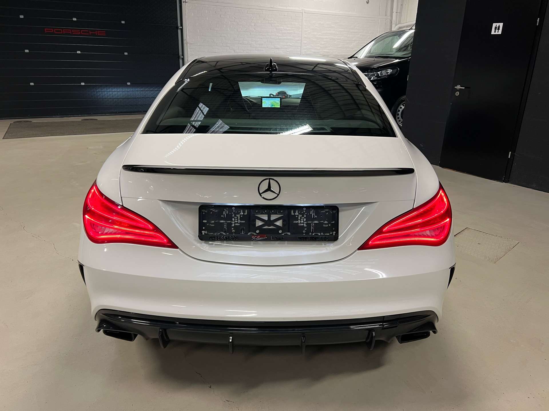 Mercedes-Benz CLA 200 *BERLINE*AUTO*AMG*CAMERA*ALCANTARA*GARANTIE*