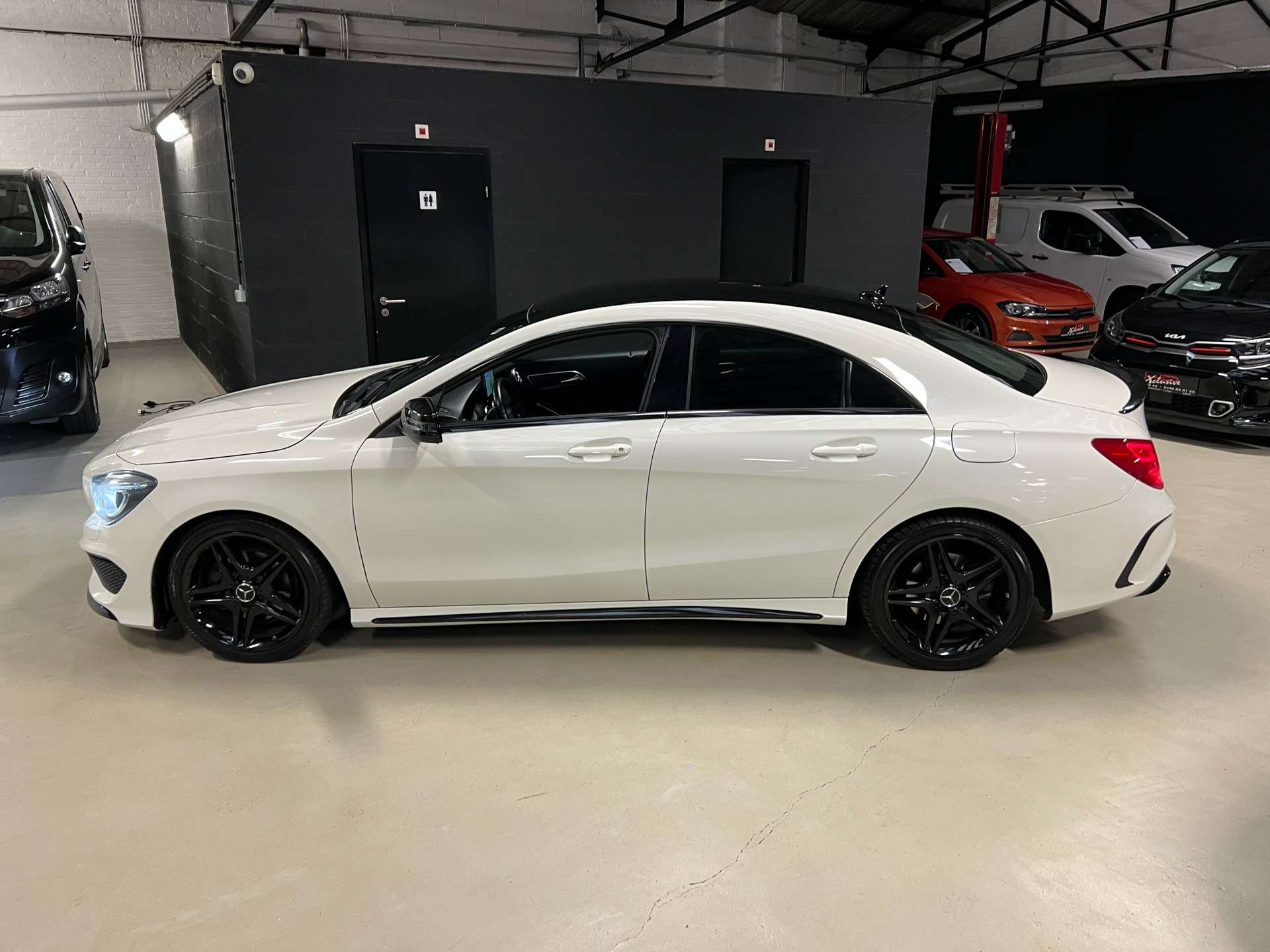 Mercedes-Benz CLA 200 *BERLINE*AUTO*AMG*CAMERA*ALCANTARA*GARANTIE*