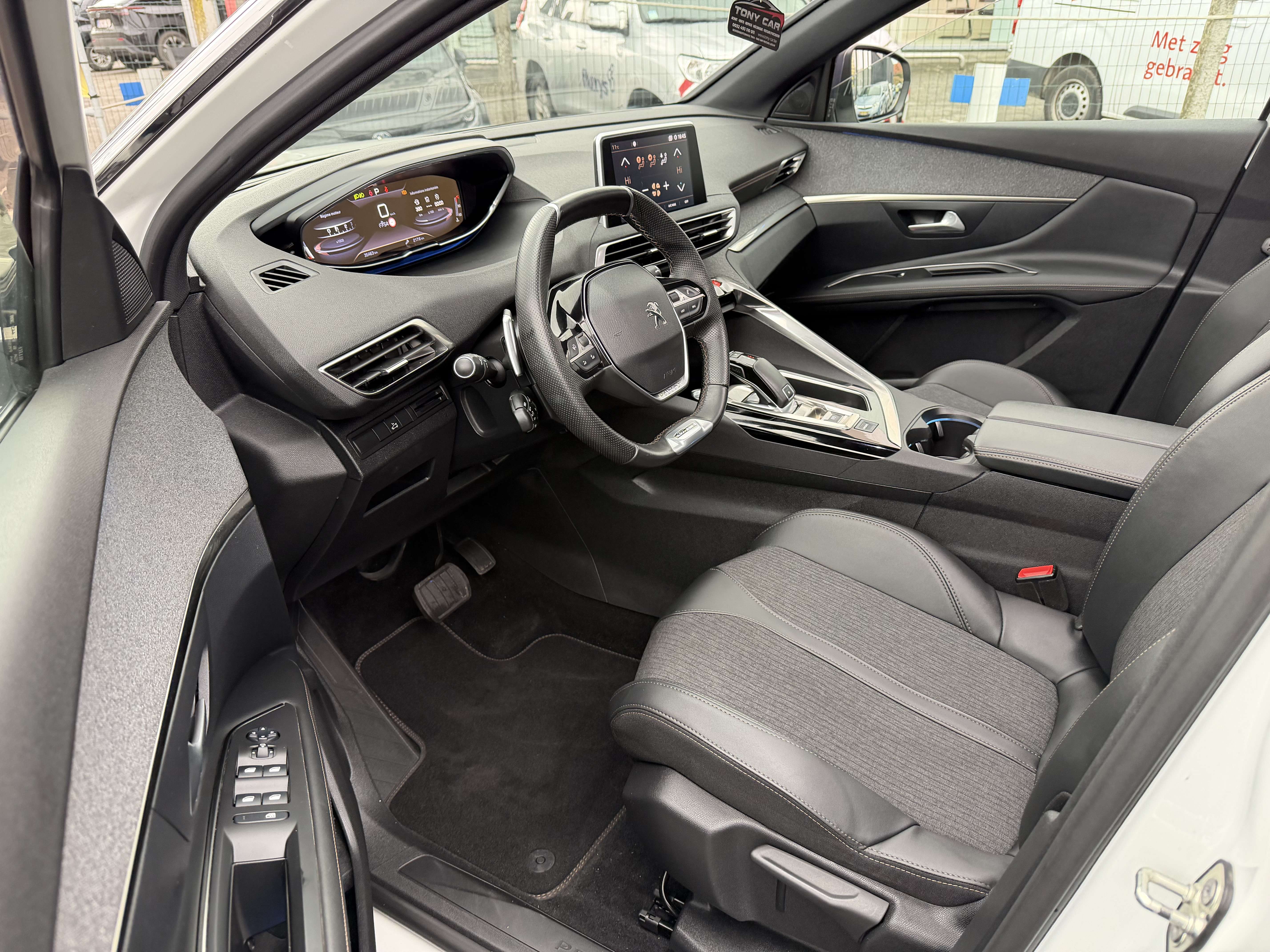 Peugeot 3008 3008 1.2 GT Line EURO 6DI*NAVI*Carplay*Cam360*