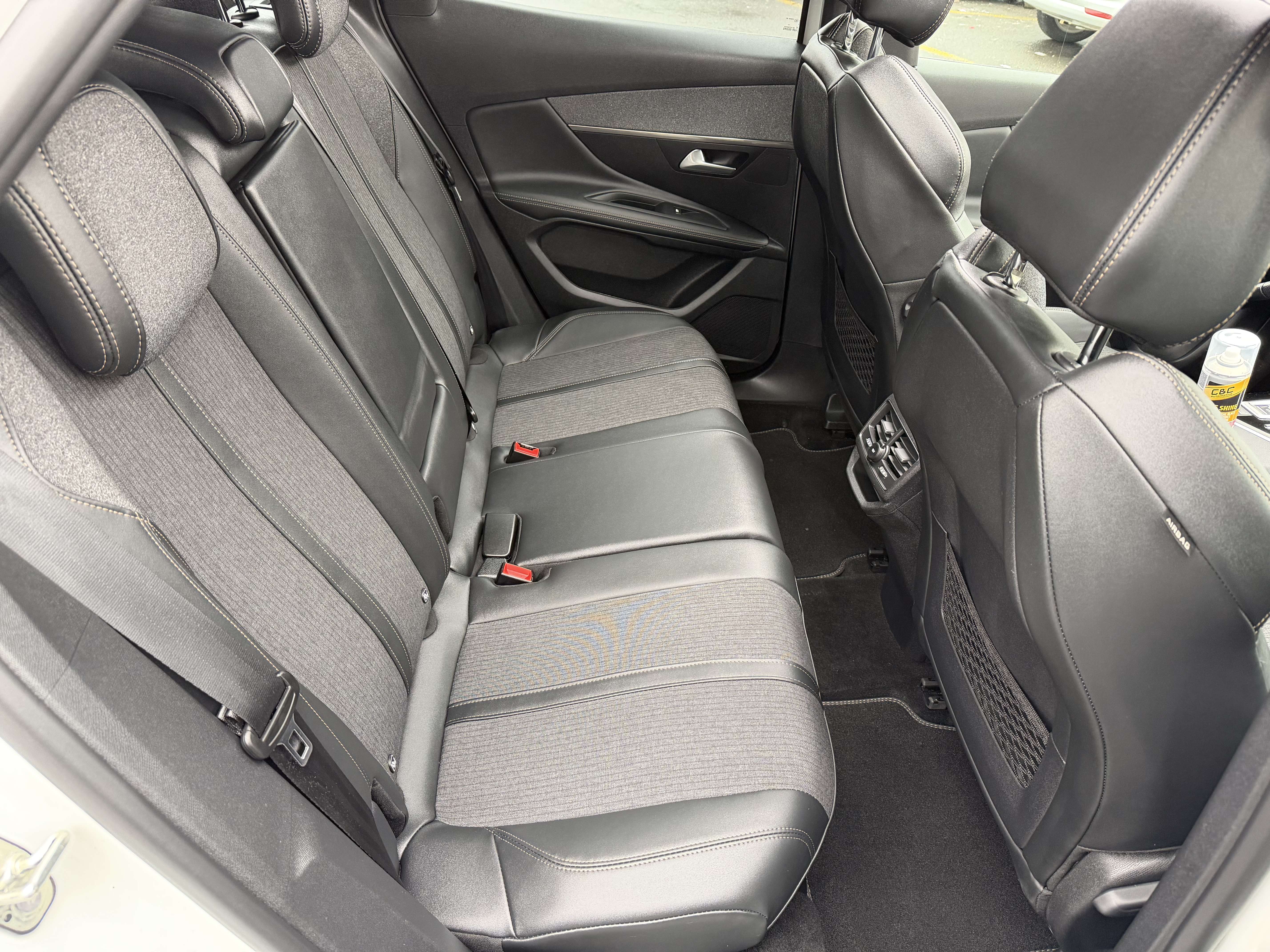 Peugeot 3008 3008 1.2 GT Line EURO 6DI*NAVI*Carplay*Cam360*