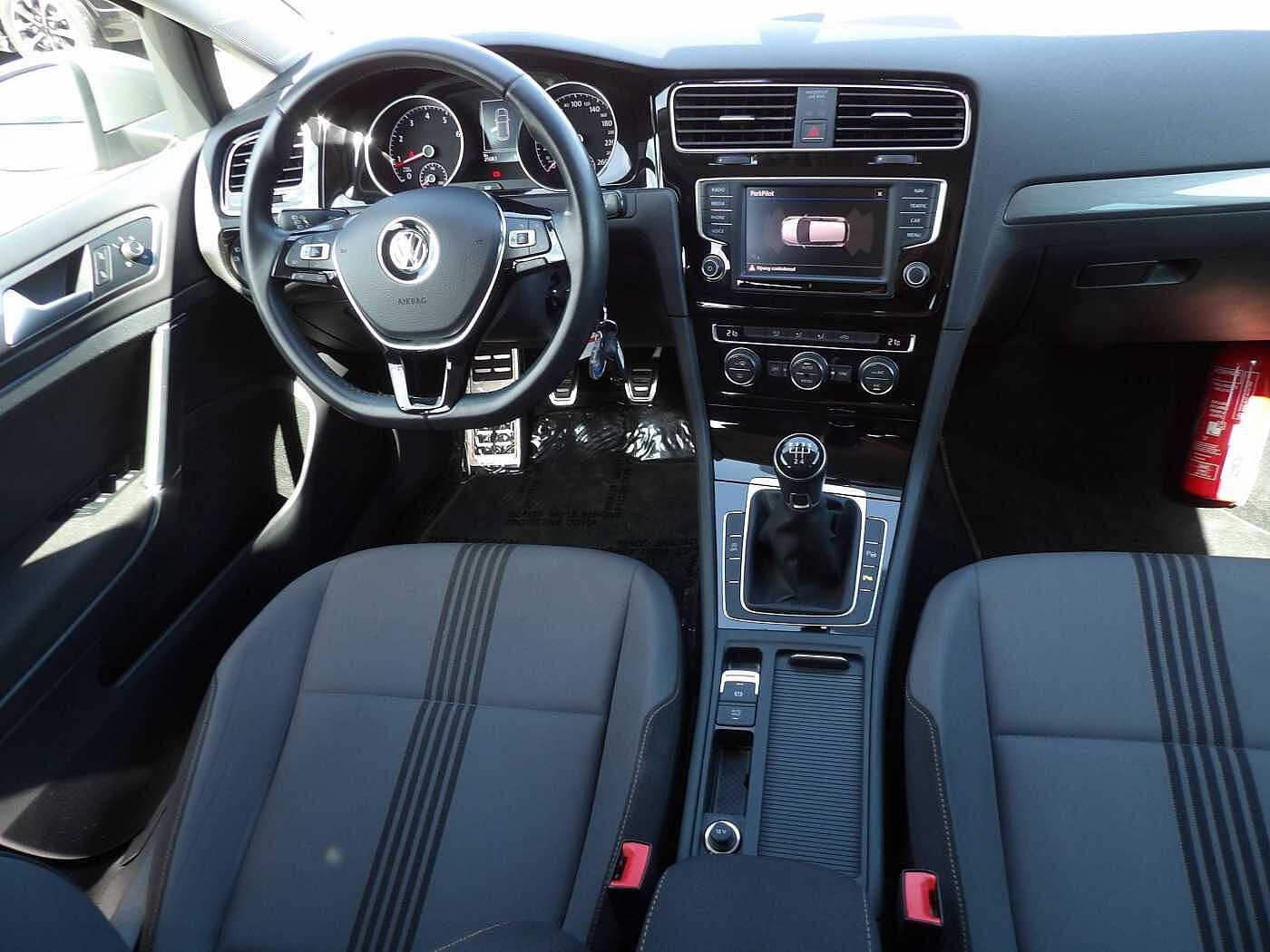 Volkswagen Golf Golf 1.2 TSI Allstar met slechts 25.083 km