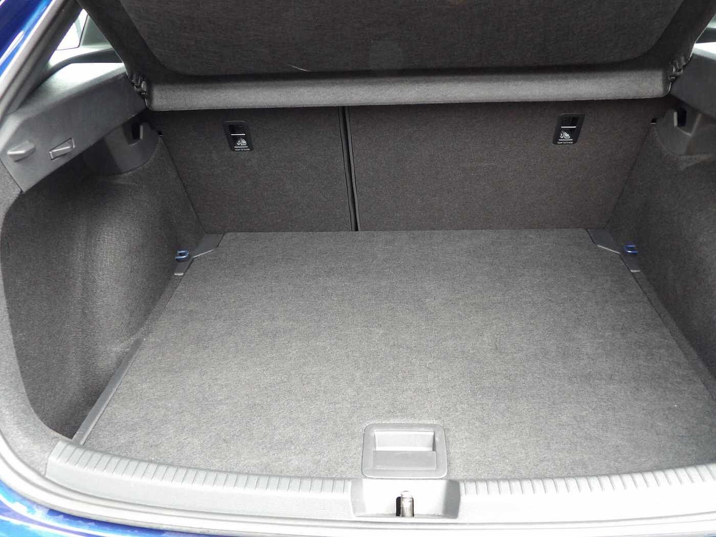 Volkswagen Taigo Taigo 1.0 TSI OPF DSG R-Line - Q Drive.