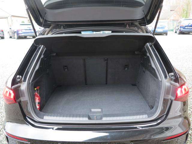 Audi A3 A3 30 TFSI S-Line Business Edition Platinum aut.