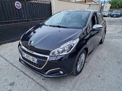 Peugeot 208 (2) 1.2 ESSENCE 110 S&amp;S 6CV ALLURE BUSINESS EAT6 5P