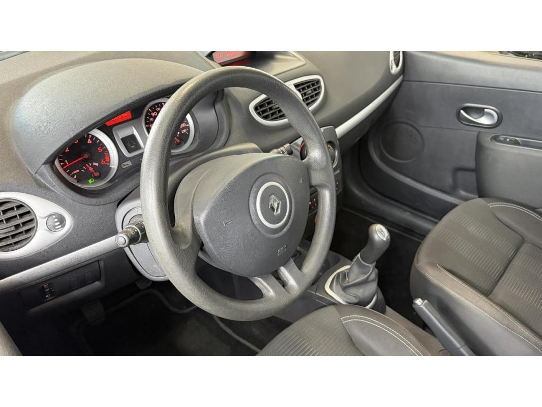 Renault Clio 3 1.5DCI 75 - PHASE 2 CLIM DISTRI GARANTIE CT OK
