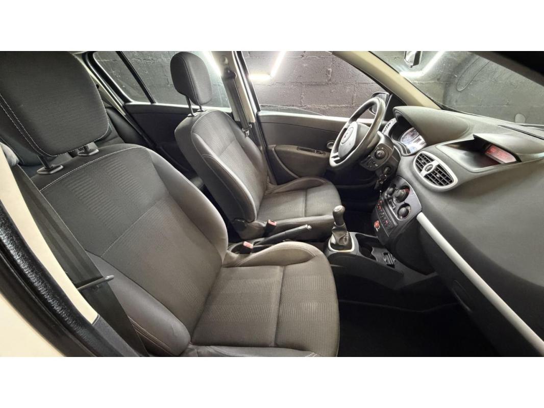 Renault Clio 3 1.5DCI 75 - PHASE 2 CLIM DISTRI GARANTIE CT OK