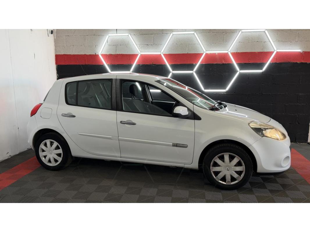 Renault Clio 3 1.5DCI 75 - PHASE 2 CLIM DISTRI GARANTIE CT OK