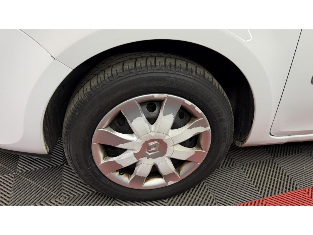 Renault Clio 3 1.5DCI 75 - PHASE 2 CLIM DISTRI GARANTIE CT OK