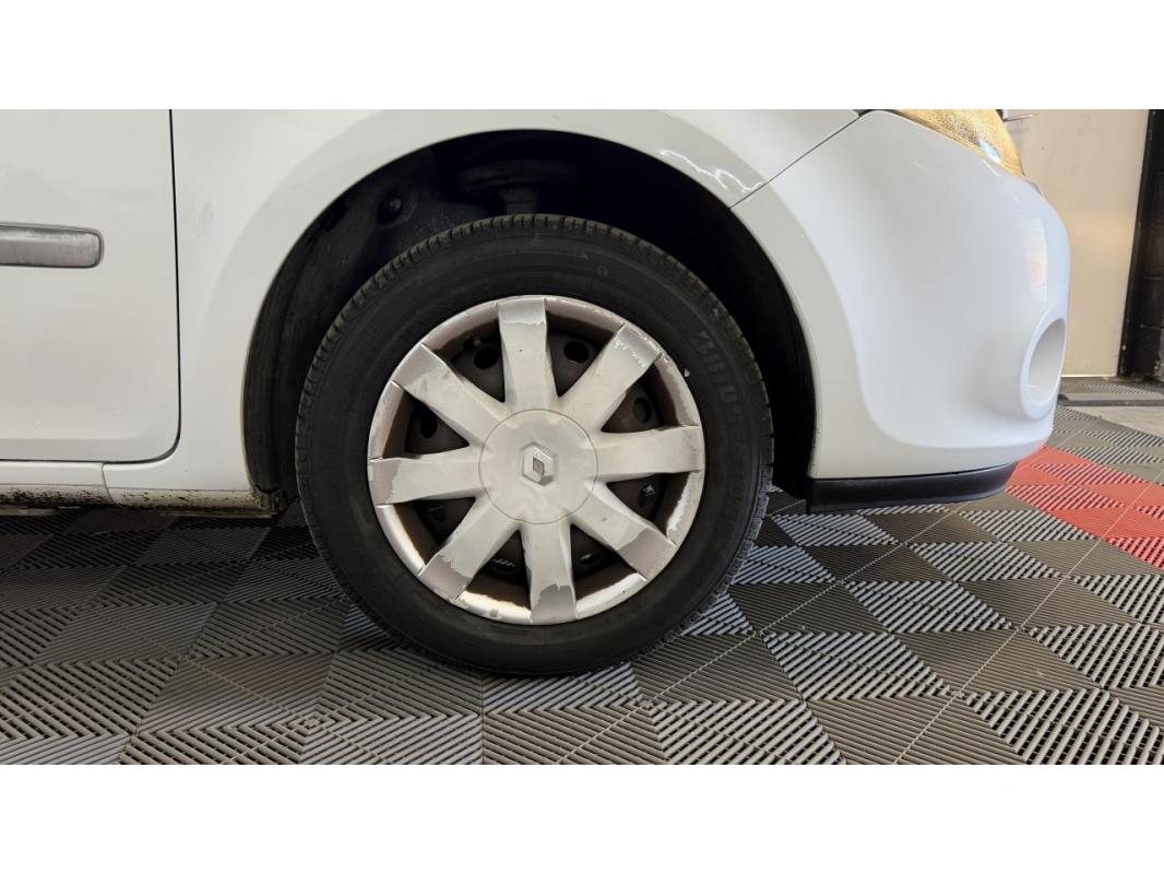 Renault Clio 3 1.5DCI 75 - PHASE 2 CLIM DISTRI GARANTIE CT OK