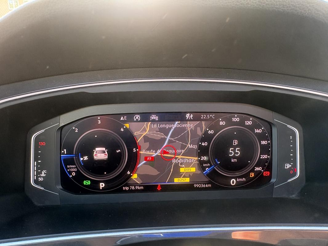 Volkswagen Tiguan 2.0 TDI 150 CV RLINE DSG7 BOITE AUTOMATIQUE/ TOIT OUVRANT PANORAMIQUE 2020