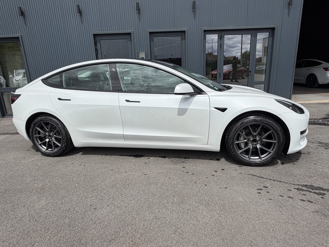Tesla Model 3 STANDARD PLUS RWD