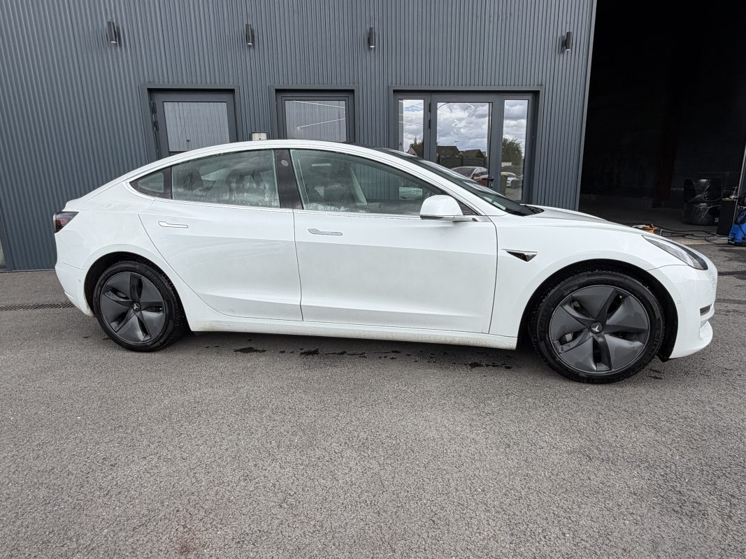 Tesla Model 3 DUAL MOTOR AWD GRANDE AUTONOMIE