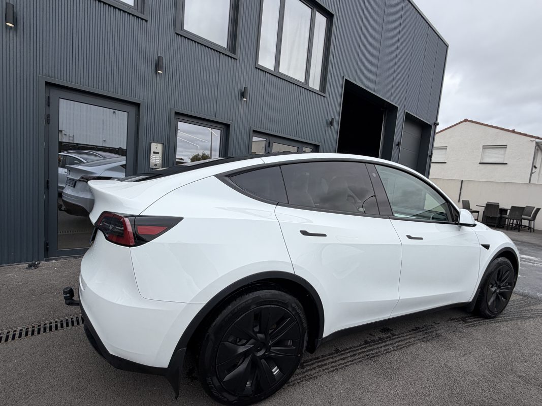 Tesla Model Y PROPULSION