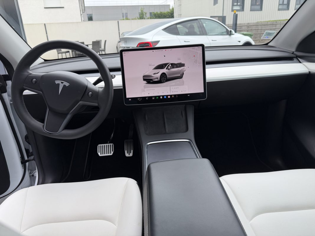 Tesla Model Y PROPULSION