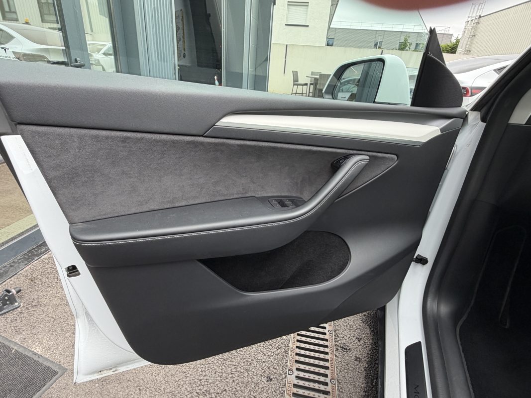 Tesla Model Y PROPULSION