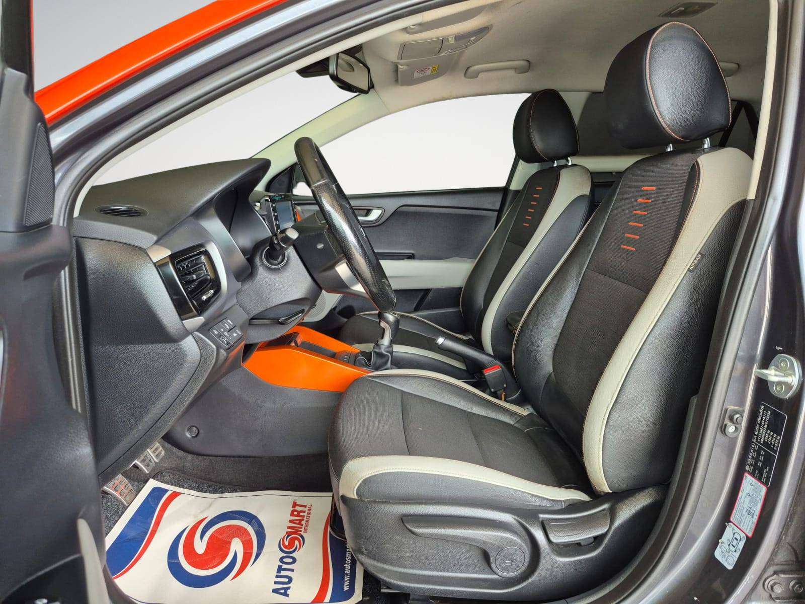 Kia Stonic Stonic 1.0 T Sense - Carnet Complet Garantie 12 Mois avec Entretien Effectué