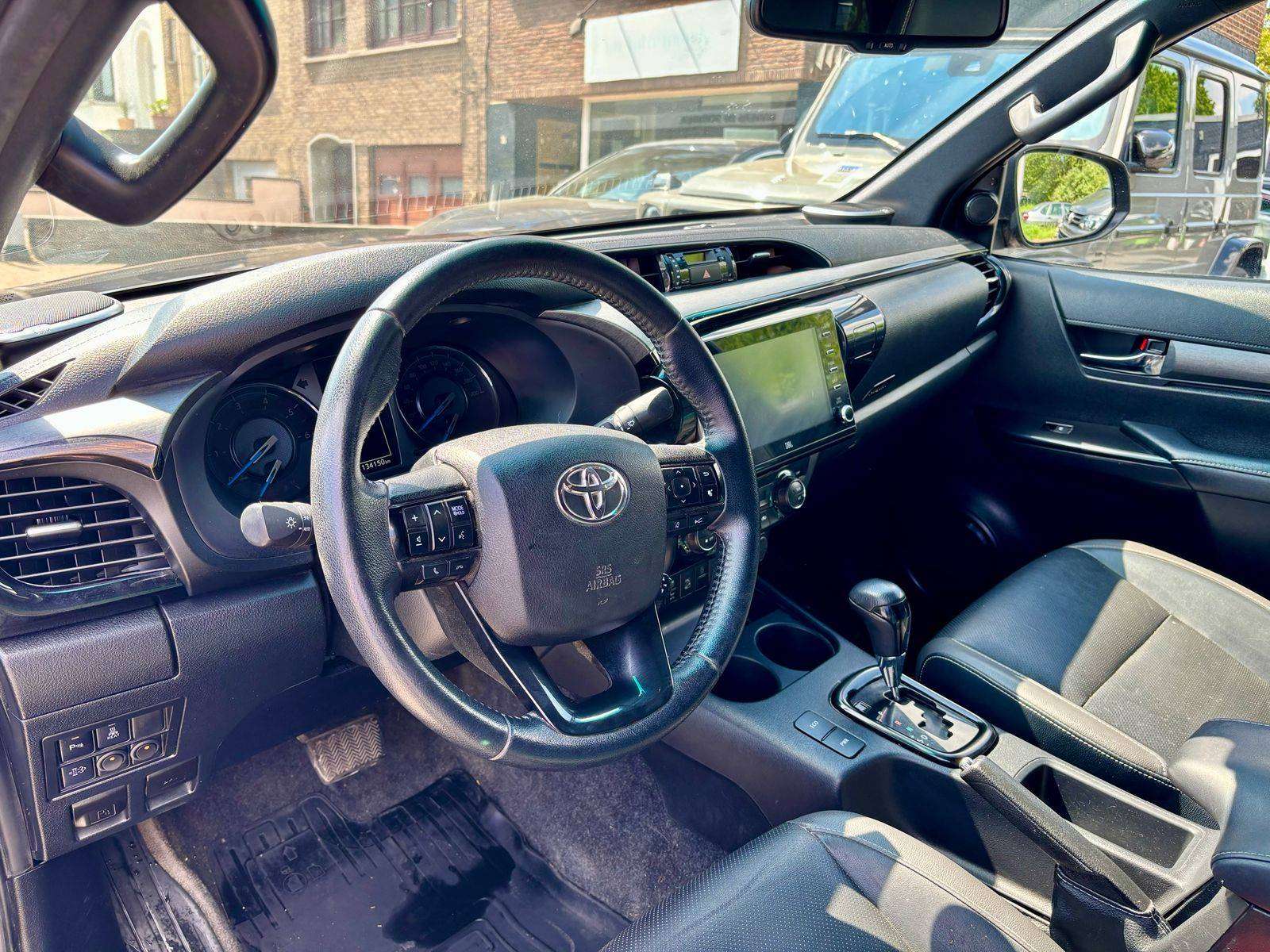 Toyota Hilux 2.8 D 35.500 + TVA invincible Belgium Car/1 Owner/Full Service History