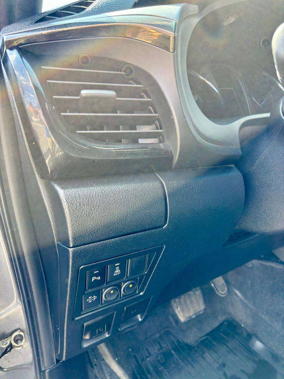 Toyota Hilux 2.8 D 35.500 + TVA invincible Belgium Car/1 Owner/Full Service History