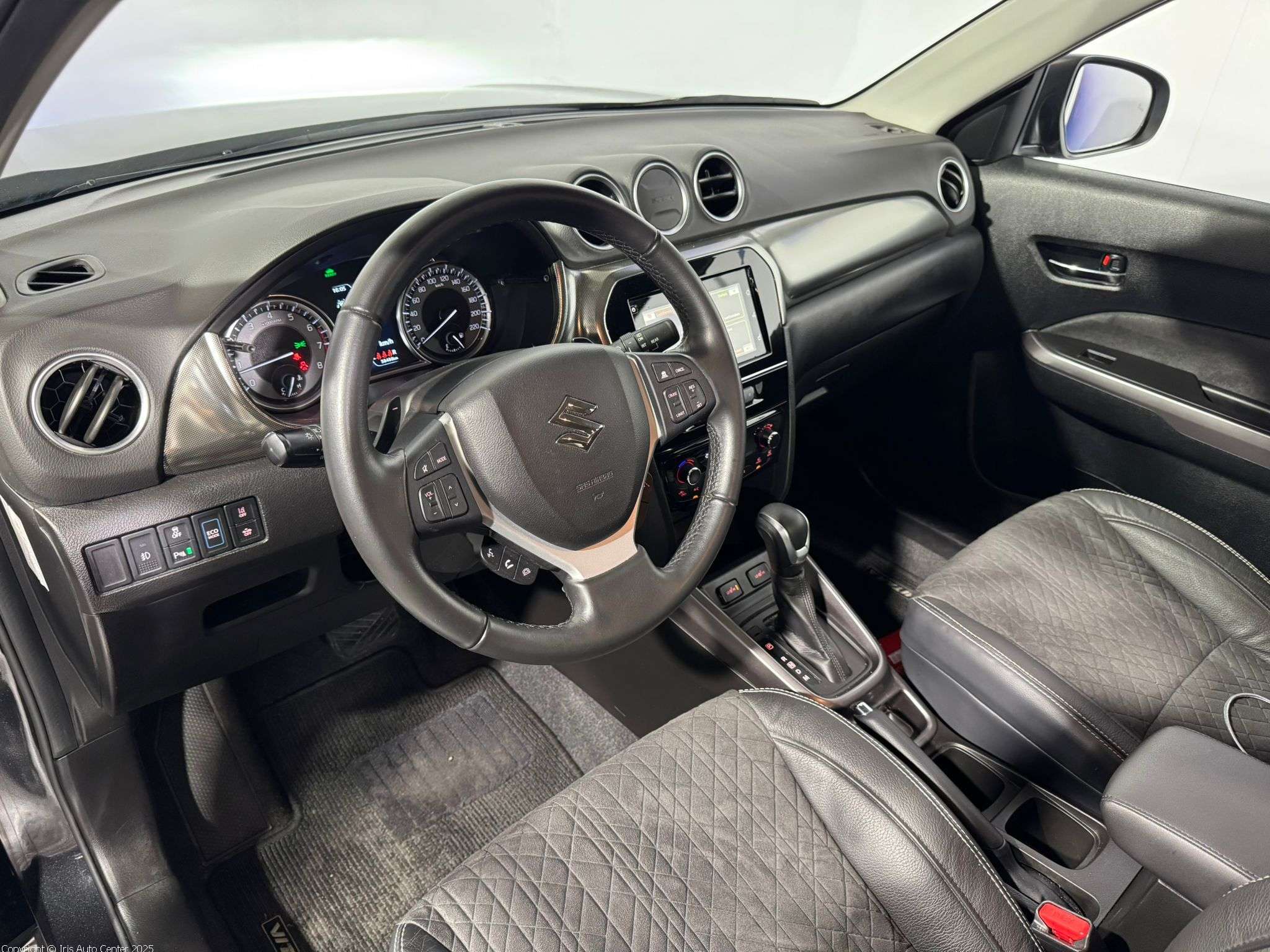 Suzuki Vitara 1.5 DUALJET HYBRID | NETTO: 19.000€ | CARPLAY thumbnail
