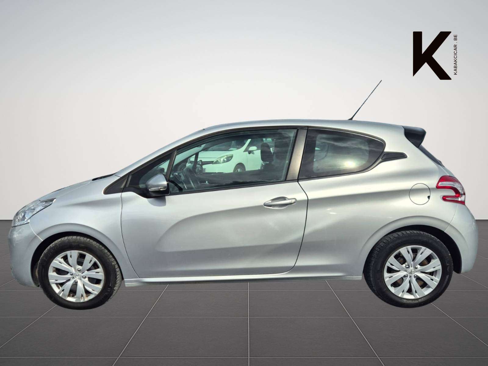 Peugeot 208 1.6i Allure / Navigation / Climatisation / USB - MP3 / Garantie 12 Mois