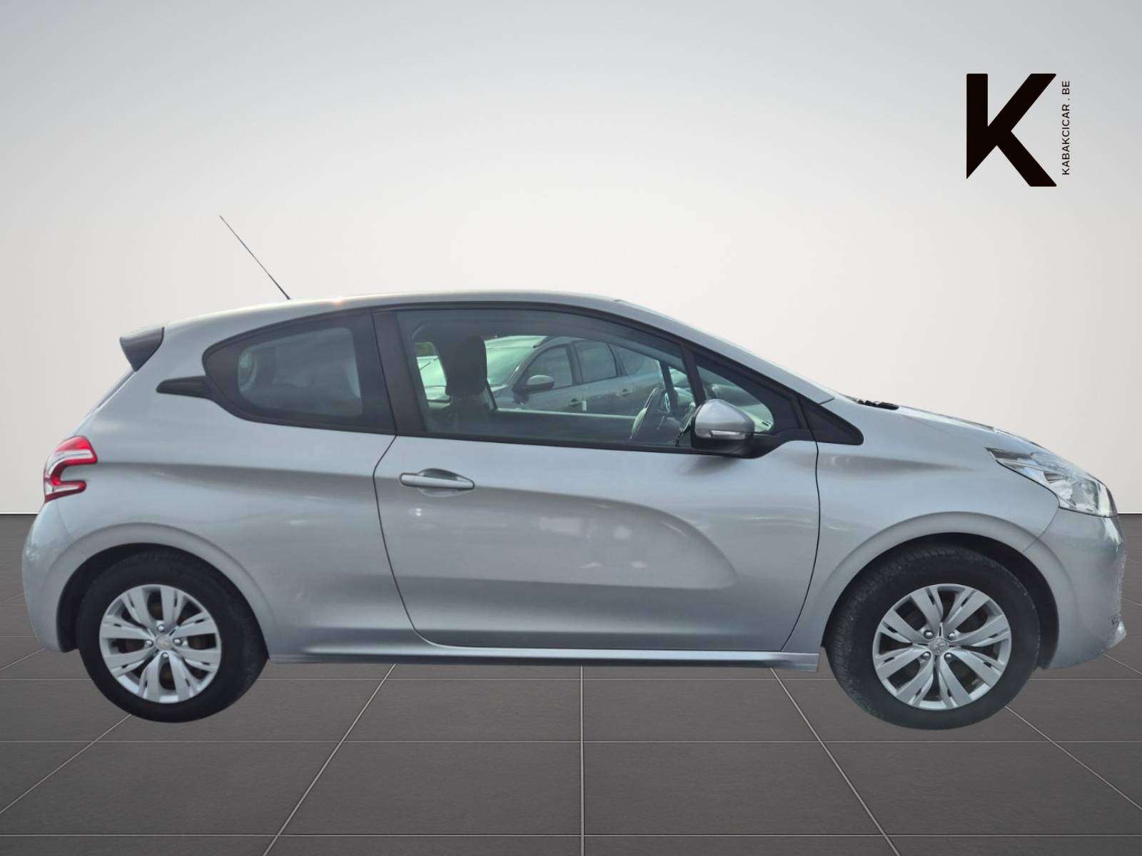 Peugeot 208 1.6i Allure / Navigation / Climatisation / USB - MP3 / Garantie 12 Mois
