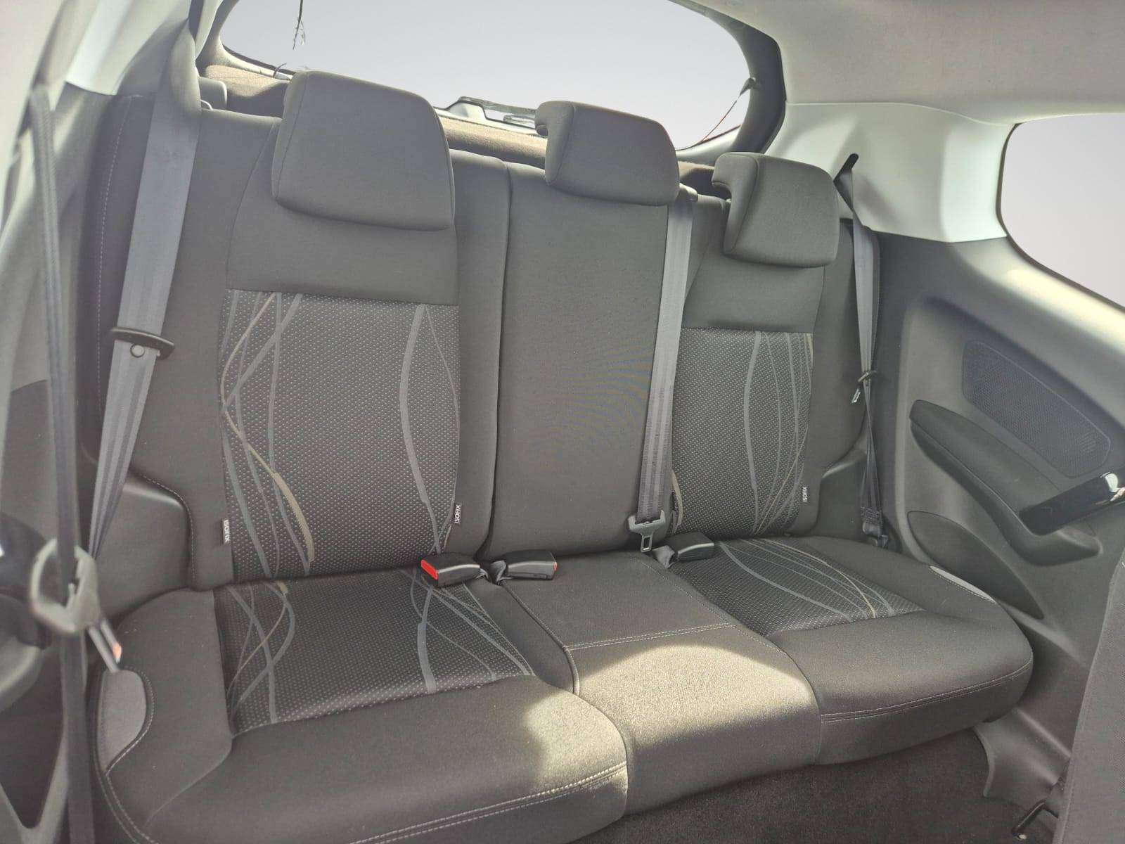 Peugeot 208 1.6i Allure / Navigation / Climatisation / USB - MP3 / Garantie 12 Mois