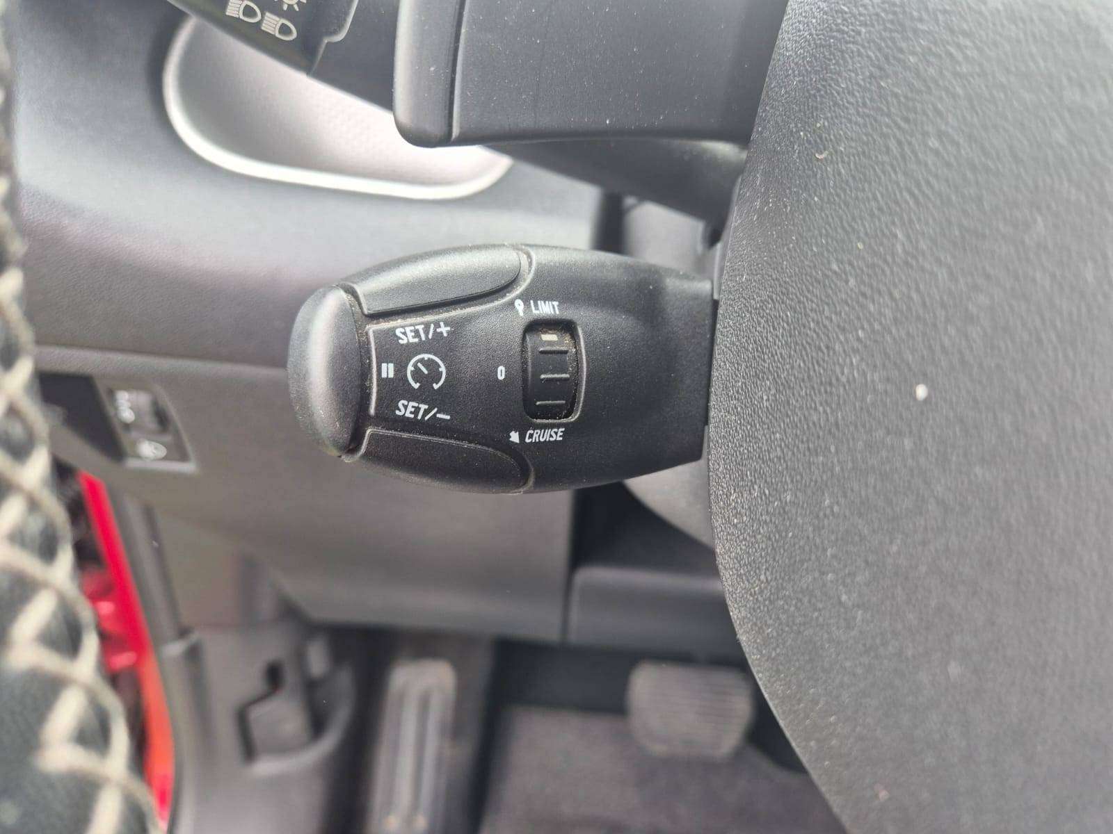 Citroen C3 Picasso 1.6 VTi Exclusive / Cruise Control / Climatisation Auto Bi-zone / Bluetooth - USB - MP3 / Garantie 12 mois