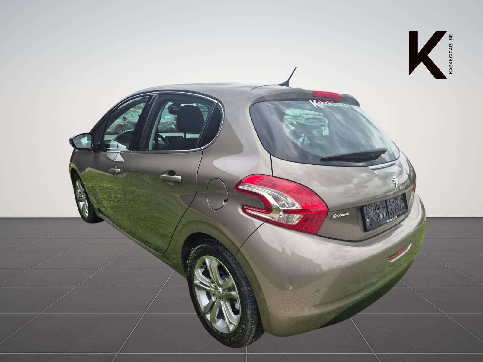 Peugeot 208 1.6i Allure / Navigation / Park Assist / Full Capteurs / Garantie 12 Mois thumbnail
