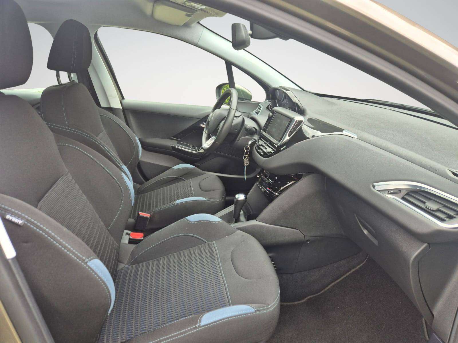 Peugeot 208 1.6i Allure / Navigation / Park Assist / Full Capteurs / Garantie 12 Mois