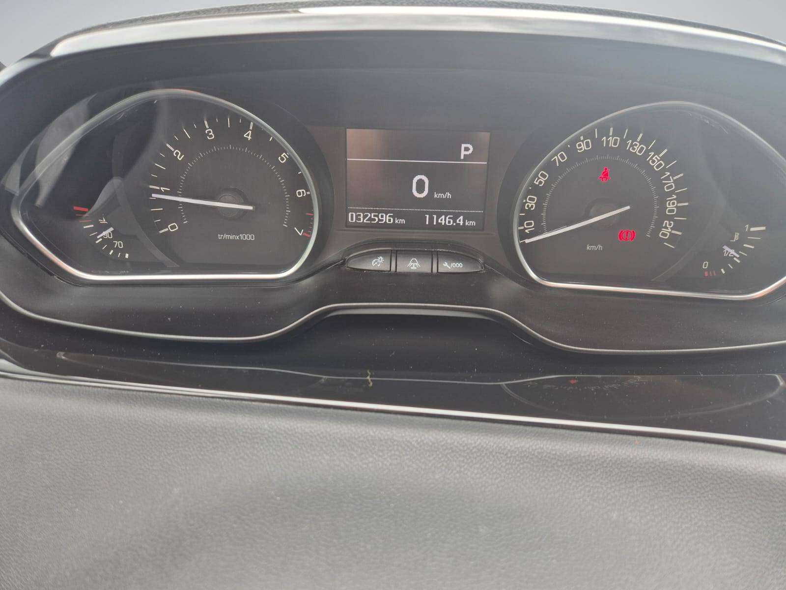 Peugeot 208 1.6i Allure / Navigation / Park Assist / Full Capteurs / Garantie 12 Mois